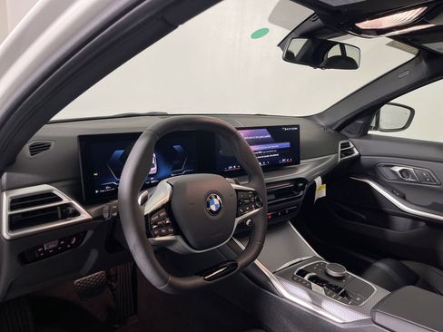 Used 2025 BMW 330i 330i w/ Convenience Package image 4