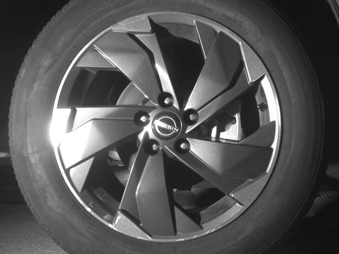 Used 2025 Nissan Rogue SV AWD/4WD image 13
