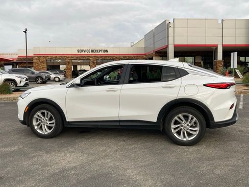 Used 2025 Buick Envista Preferred image 6