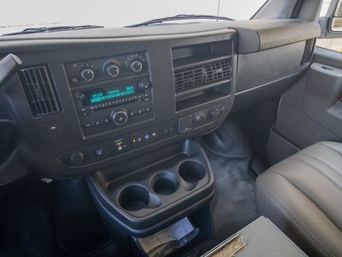 Used 2020 Chevrolet Express 3500 Extended w/ Driver Convenience Package image 19