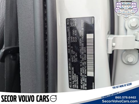 Certified 2023 Volvo XC60 B5 Plus w/ Climate Package image 27