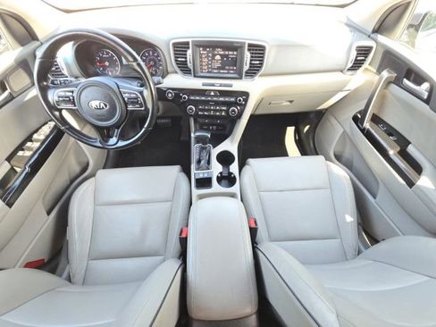 Used 2018 Kia Sportage EX FWD image 34
