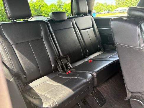 Used 2019 Ford Expedition XLT w/ Equipment Group 201A AWD/4WD image 53