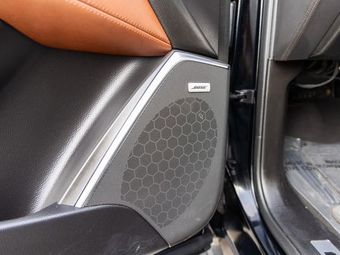 Used 2019 Cadillac Escalade Premium Luxury image 35