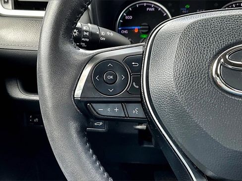 Used 2021 Toyota RAV4 XLE Premium image 40