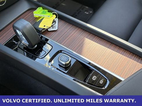 Certified 2025 Volvo V60 B5 Cross Country Plus image 19