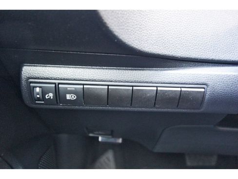 Used 2020 Toyota Corolla LE FWD image 22
