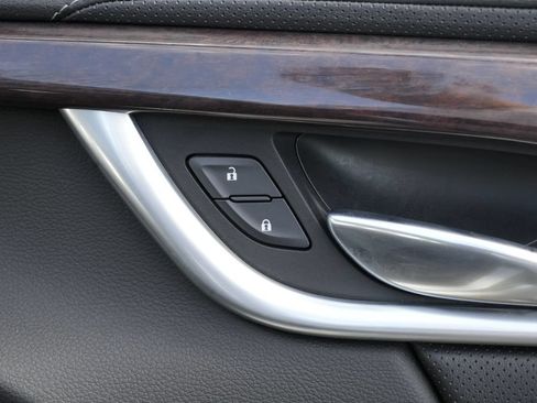 Used 2014 Cadillac XTS Premium AWD/4WD image 36
