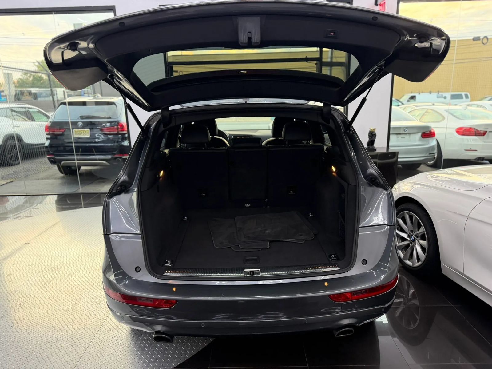 Used 2016 Audi Q5 2.0T Premium Plus w/ Technology Package AWD/4WD image 16