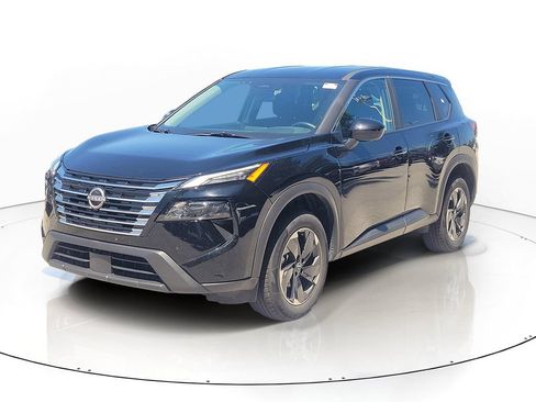 Used 2025 Nissan Rogue SV AWD/4WD image 2