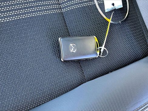 Used 2025 MAZDA CX-50 AWD 2.5 S w/ Premium Package image 10