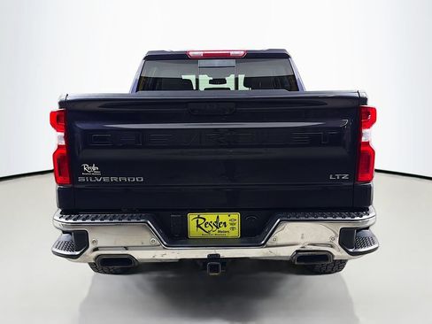 Used 2024 Chevrolet Silverado 1500 LTZ AWD/4WD image 7