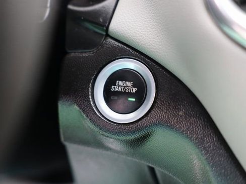 Used 2019 Chevrolet Equinox LS image 20