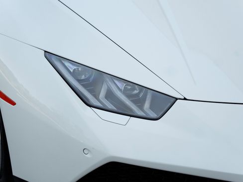 Used 2016 Lamborghini Huracan LP 610-4 image 11