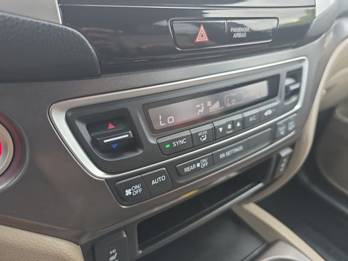 Used 2017 Honda Ridgeline RTL-T image 23