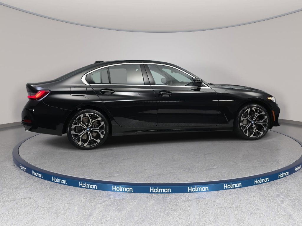 Used 2026 BMW 330i xDrive Sedan w/ Premium Package AWD/4WD image 4