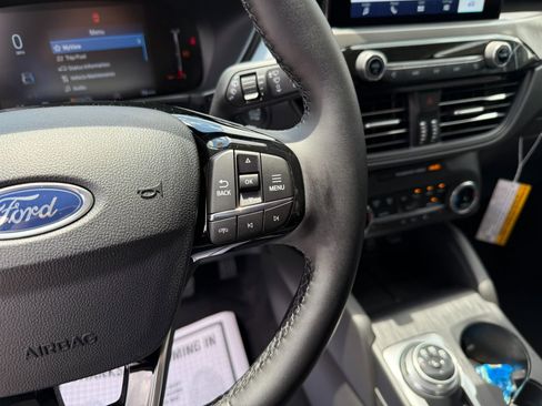 New 2025 Ford Escape Active w/ Cold Weather Package image 32