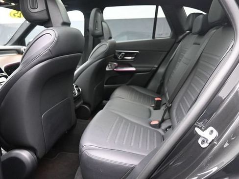 Used 2025 Mercedes-Benz GLC 300 w/ AMG Line image 21