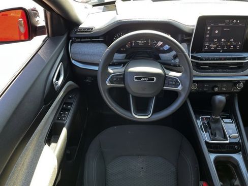 Certified 2025 Jeep Compass Sport w/ Mopar Graphics Package image 11