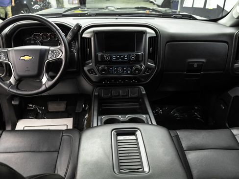 Used 2018 Chevrolet Silverado 1500 LTZ image 30