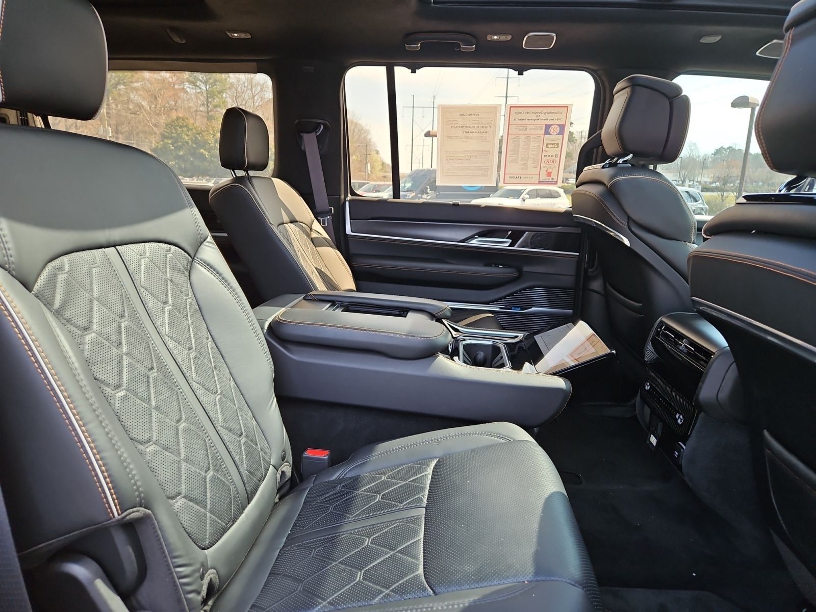Used 2024 Jeep Grand Wagoneer Series III w/ Quick Order Packagew 28T AWD/4WD image 17