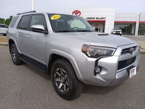 Used 2024 Toyota 4Runner TRD Off-Road AWD/4WD image 1
