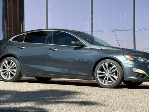 Used 2019 Chevrolet Malibu LT FWD image 16