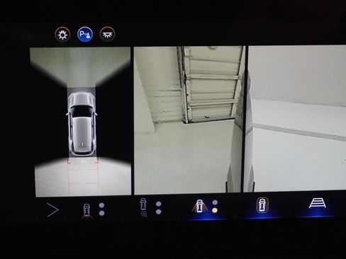 New 2026 Chevrolet Equinox LT w/ Safety and Technology Package image 32