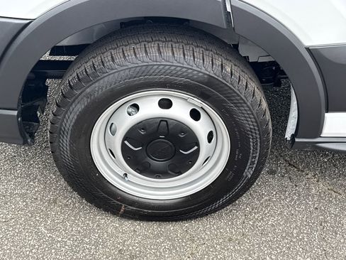 New 2026 Ford Transit 250 148 Medium Roof w/ Load Area Protection Package image 32