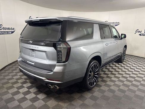 New 2026 Chevrolet Suburban High Country w/ LPO, Illumination Package image 5