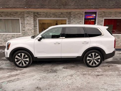 Used 2022 Kia Telluride S image 8