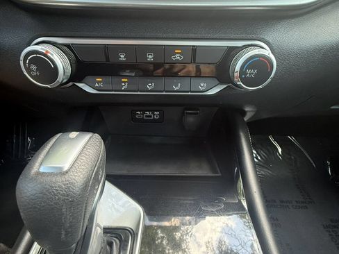 Used 2023 Nissan Altima 2.5 SV FWD image 34