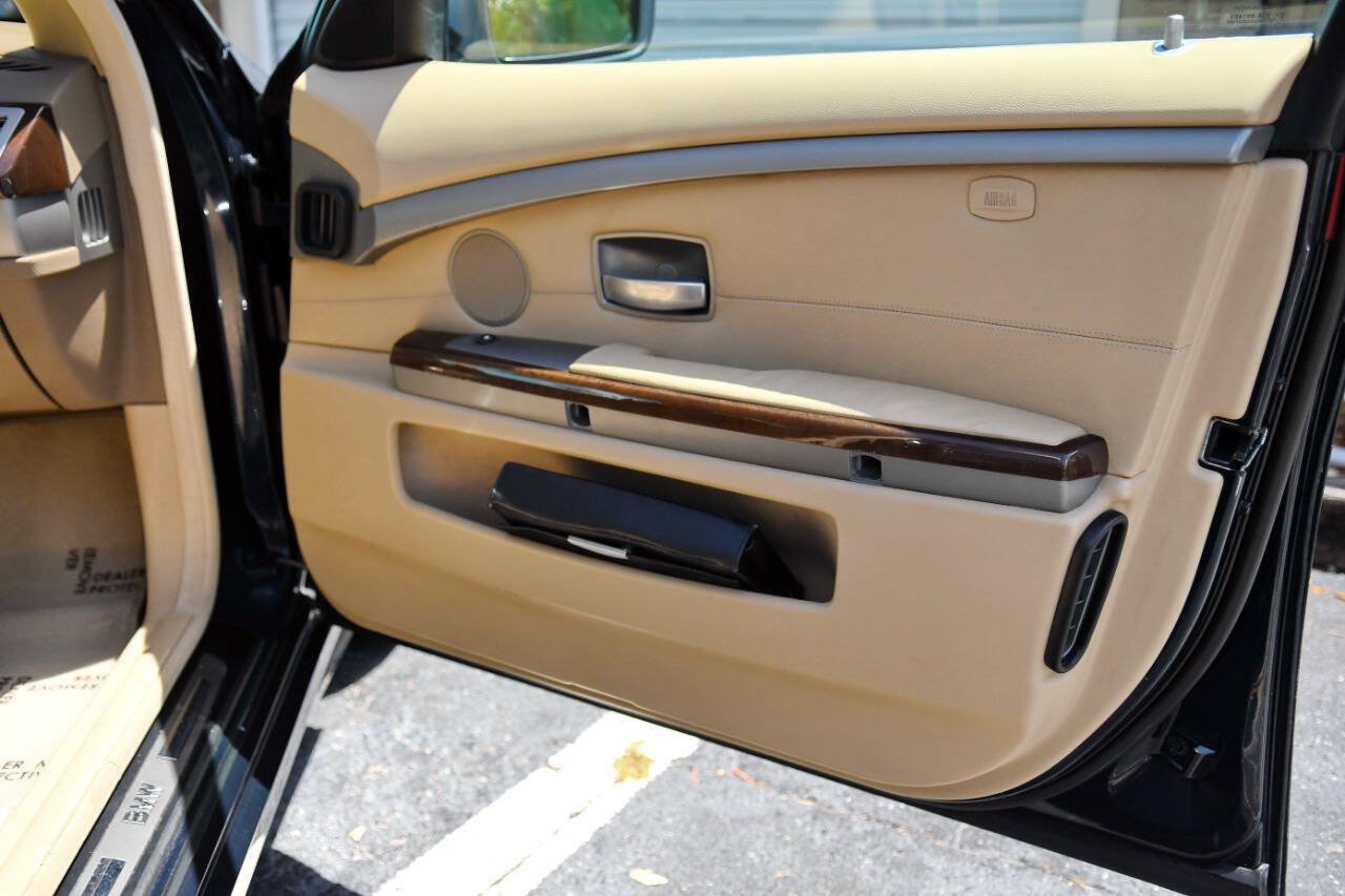 Used 2006 BMW 750Li RWD image 40