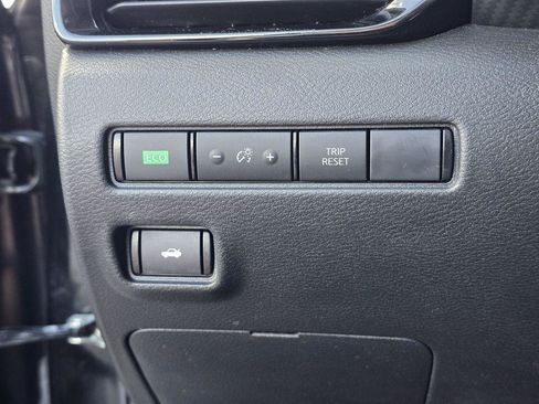 Used 2024 Nissan Sentra SV FWD image 10
