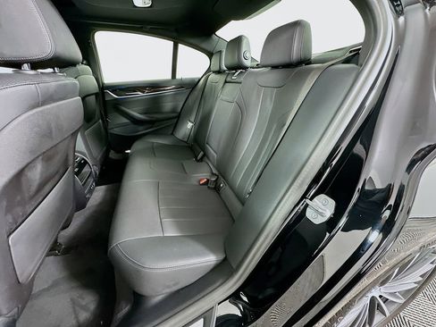 Used 2023 BMW 530e w/ Convenience Package image 25