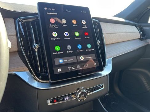 Certified 2025 Volvo XC90 B6 Plus image 26