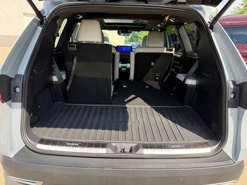 Certified 2026 Toyota Grand Highlander AWD Hybrid image 33