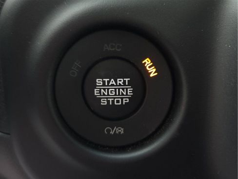 Used 2023 Jeep Wrangler Unlimited Sahara w/ Cold Weather Group AWD/4WD image 21