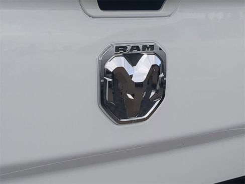 Used 2021 RAM 2500 Big Horn image 25
