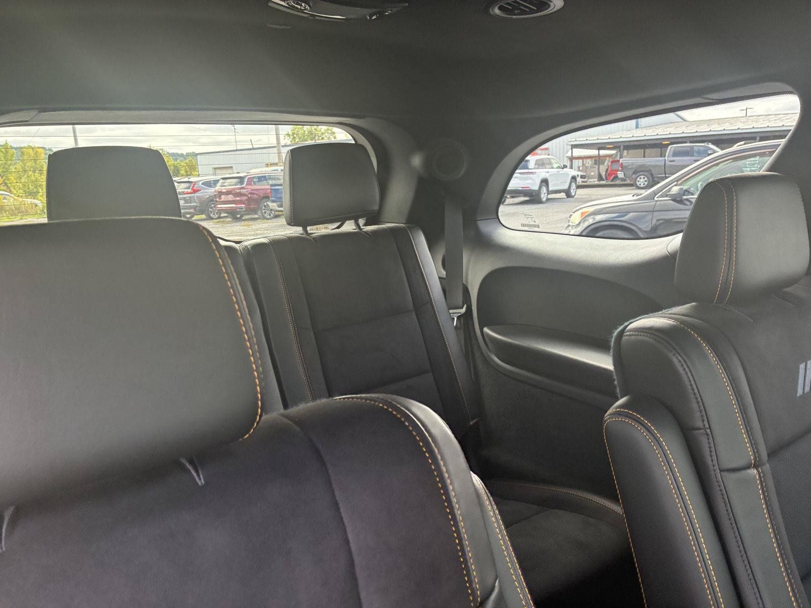 Used 2023 Dodge Durango R/T w/ Hemi Orange Plus Package AWD/4WD image 17