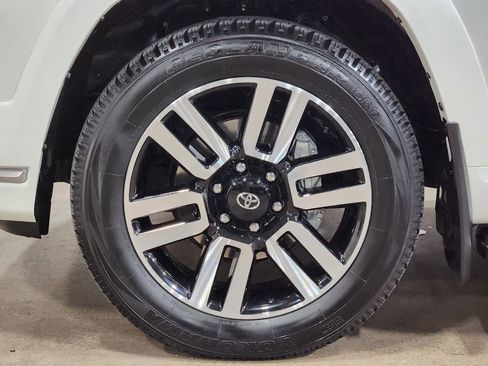 Used 2023 Toyota 4Runner Limited image 28