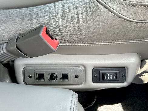 New 2025 GMC Savana 2500 Work Van w/ Driver Convenience Package image 11