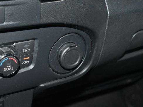 Certified 2022 Nissan Frontier SV AWD/4WD image 13