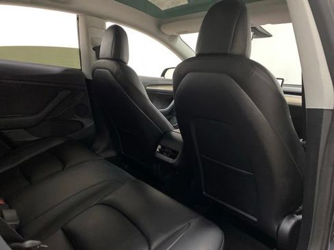 Used 2023 Tesla Model 3 Standard Range RWD image 21