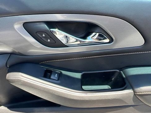 Used 2019 Chevrolet Traverse Premier w/ Driver Confidence II Package FWD image 38