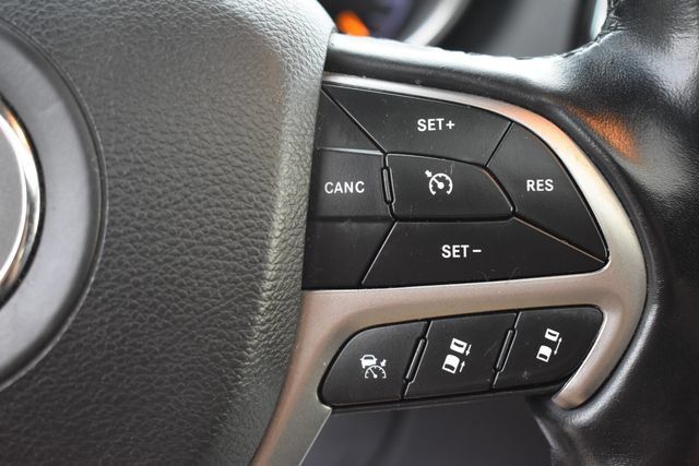 Used 2021 Jeep Grand Cherokee Limited AWD/4WD image 33
