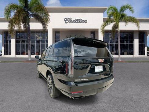 Certified 2026 Cadillac Escalade Sport AWD/4WD image 11