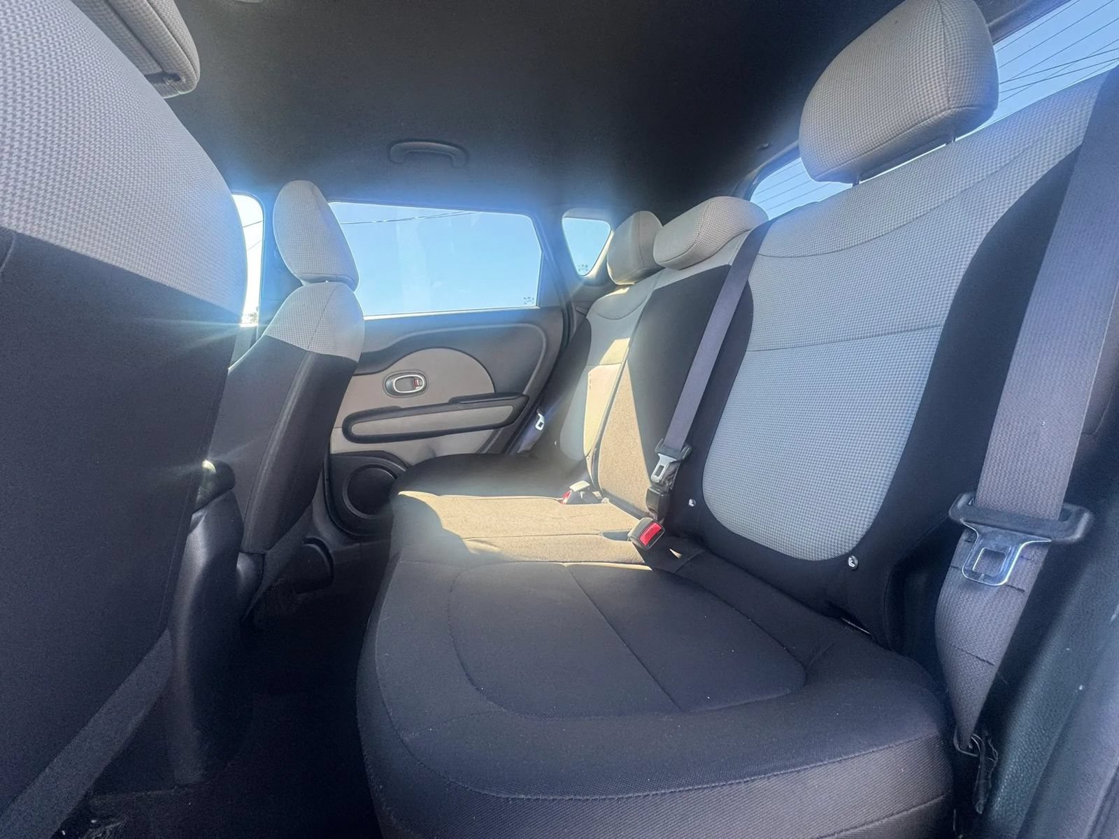 Used 2015 Kia Soul FWD image 24