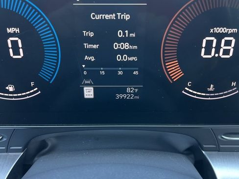 Used 2025 Hyundai Kona SEL FWD image 9