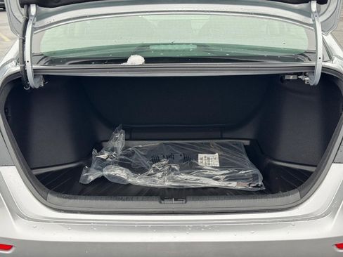 Certified 2025 Honda Accord LX image 4